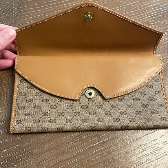 GUCCI - Micro GG long wallet with double flaps - EUC authentic - Picture 8 of 11